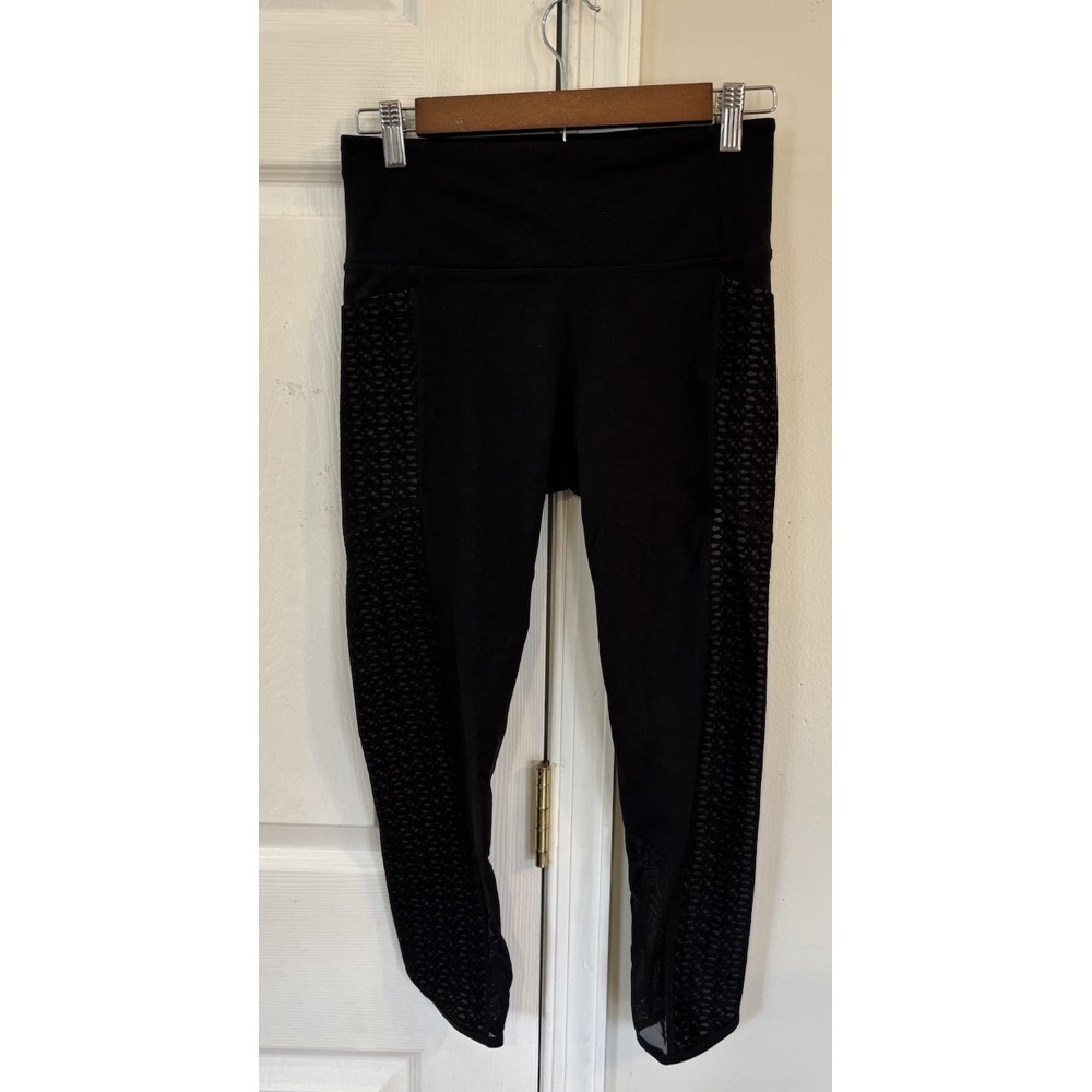 Athleta Cropped Leggings‎ Women's Sz S Black Side Design Pockets